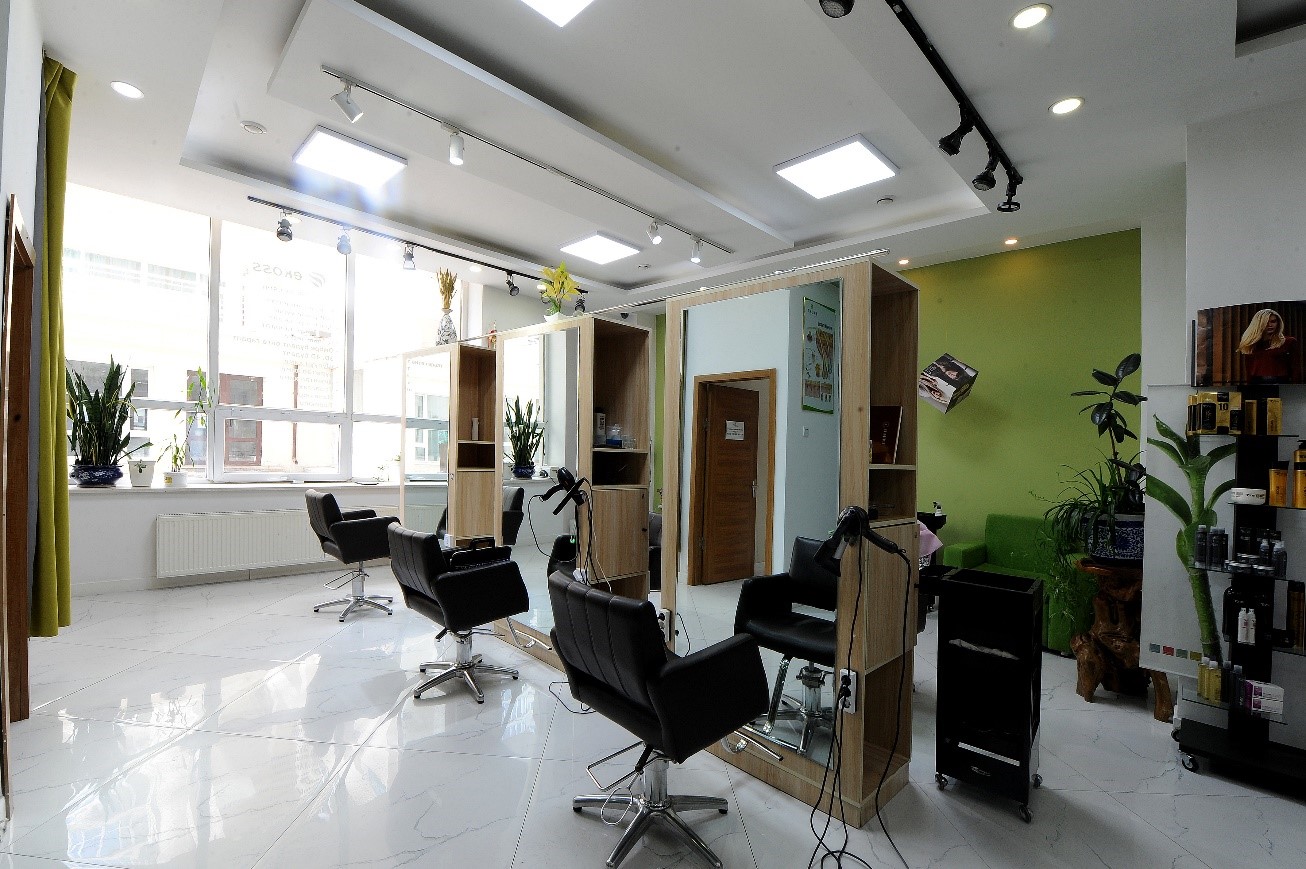 БАЙГАЛИЙН ЦЭВЭР ХАЛГАЙН ЭМЧИЛГЭЭГЭЭР ОЛОНД ТАНИГДСАН EKOSS HAIR CLINIC 