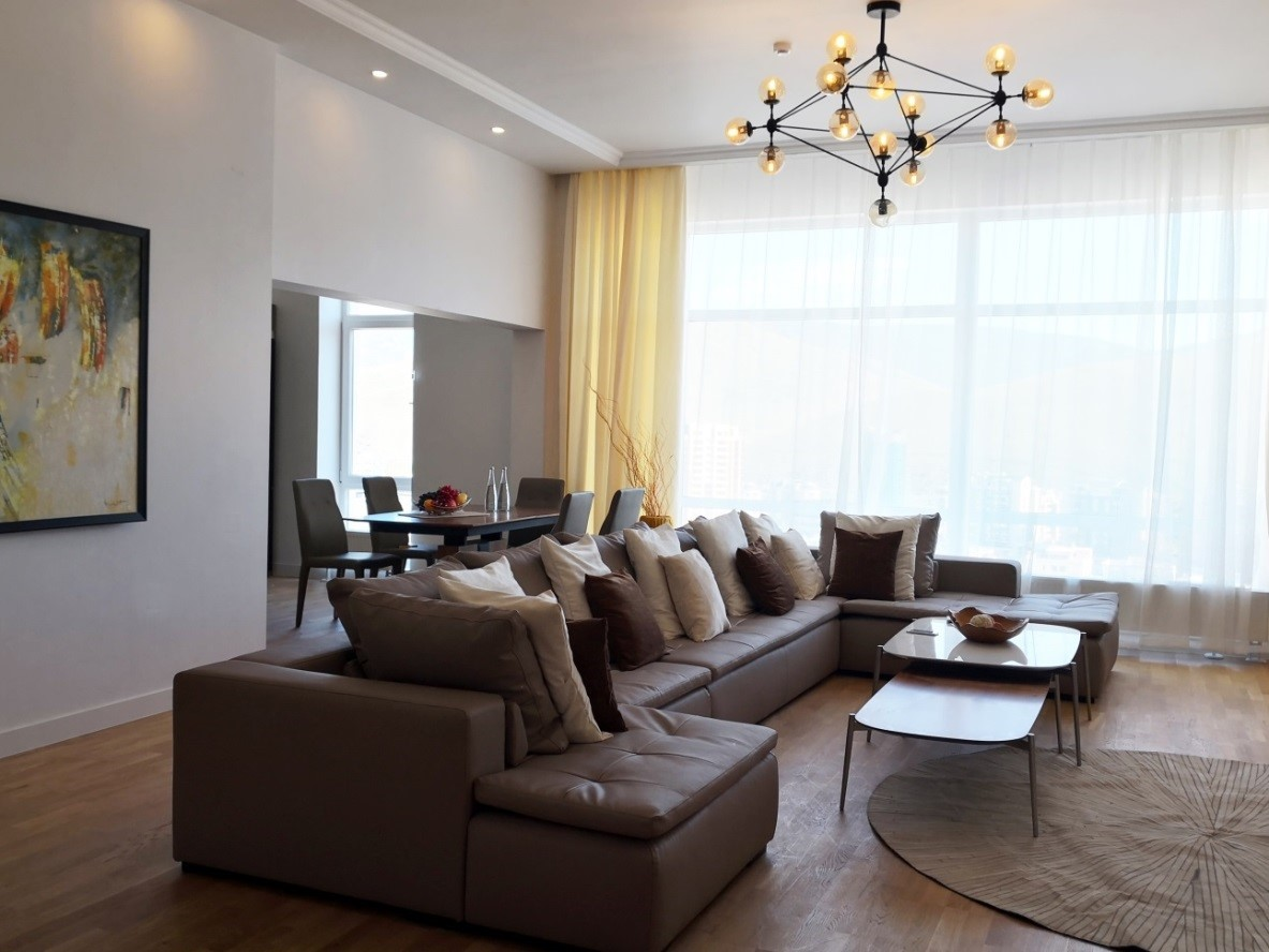 БАРИЛГЫН ХАМГИЙН ДЭЭД ДАВХАРТ БАЙРЛАХ PENTHOUSE ЗАГВАРЫН ОРОН СУУЦ НЬ ӨНДӨР ТААЗ, ЗАДГАЙ ТЕРРАС ХЭСГЭЭРЭЭ БУСАД ОРОН СУУЦНААС ОНЦГОЙ