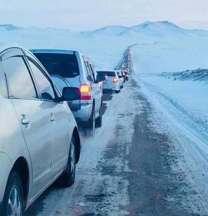 Увс аймгийн Улаангом хотоос гарах хөдөлгөөн